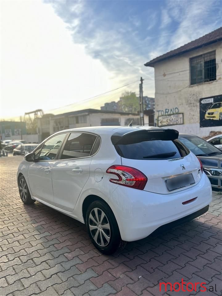 2012' Peugeot 208 photo #2
