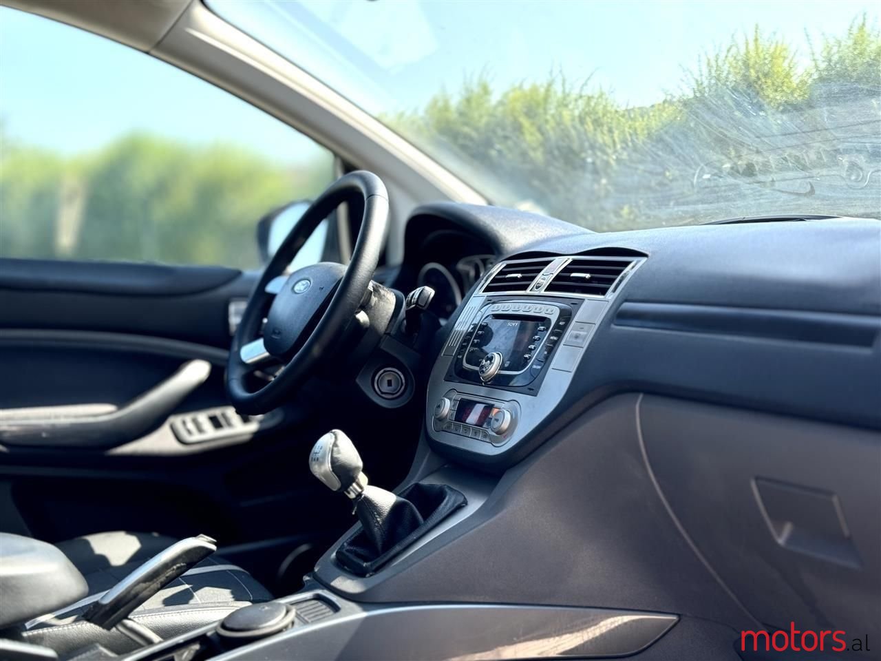 2010' Ford Kuga photo #4