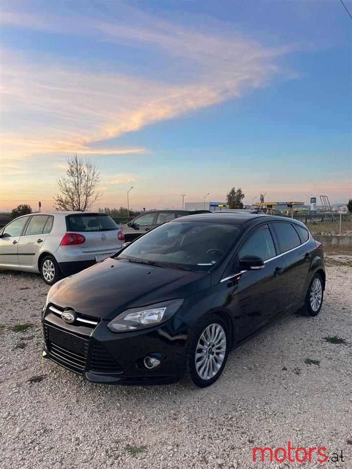 2011' Ford Focus photo #5