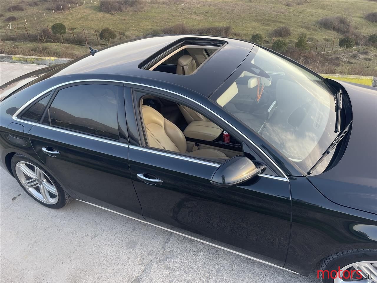 2011' Audi A8 photo #3