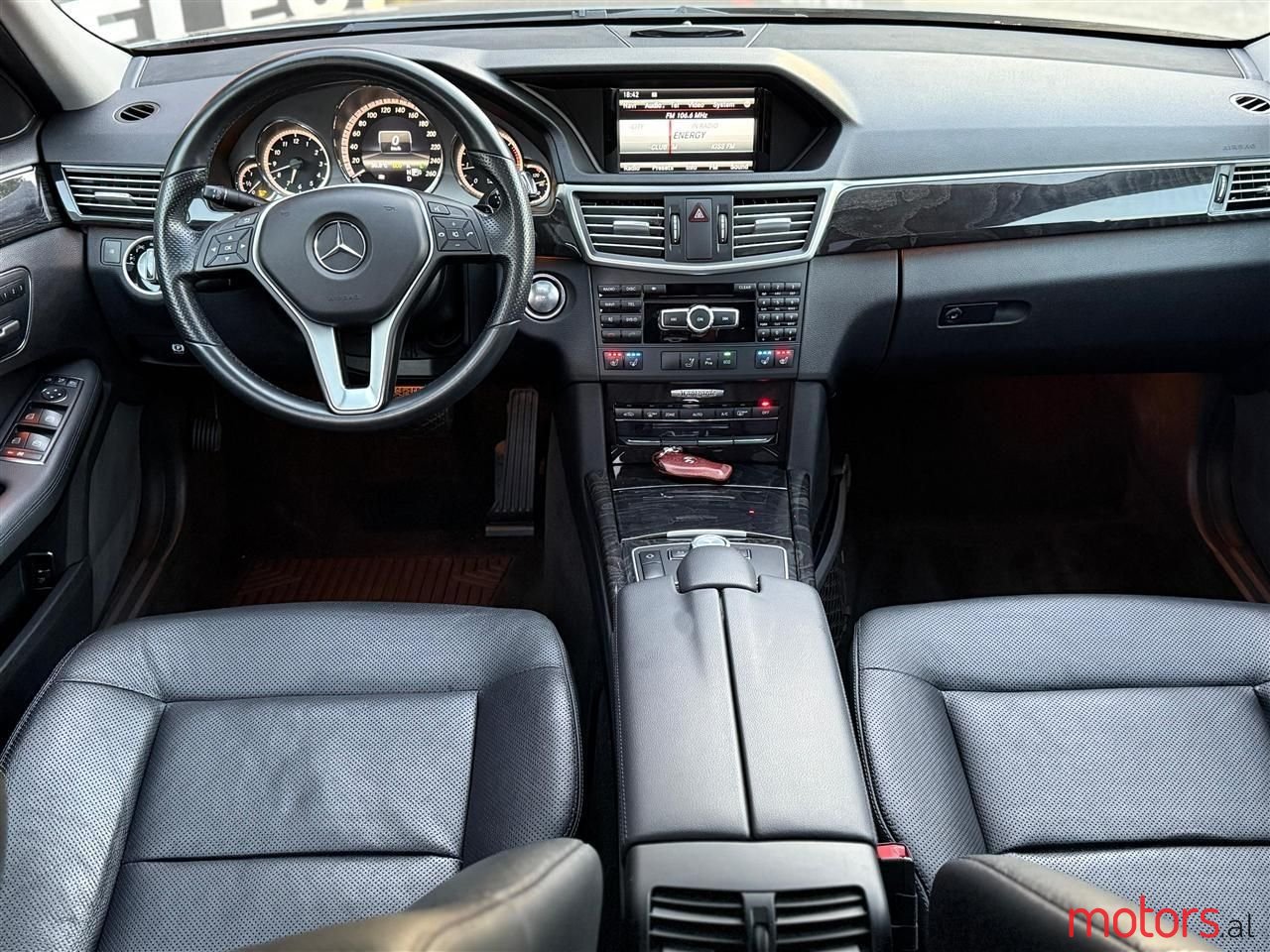 2013' Mercedes-Benz E 250 photo #6