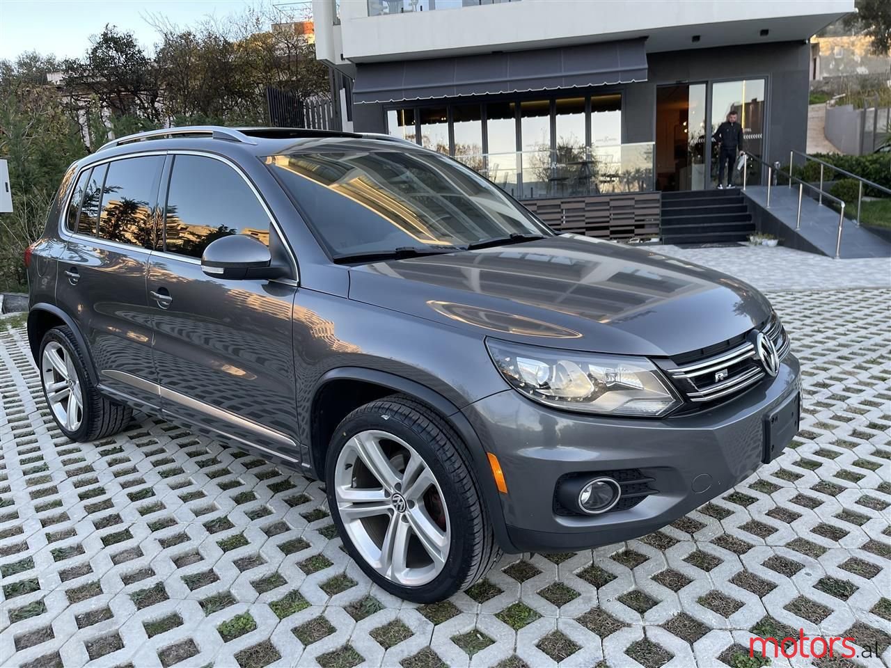 2014' Volkswagen Tiguan photo #1