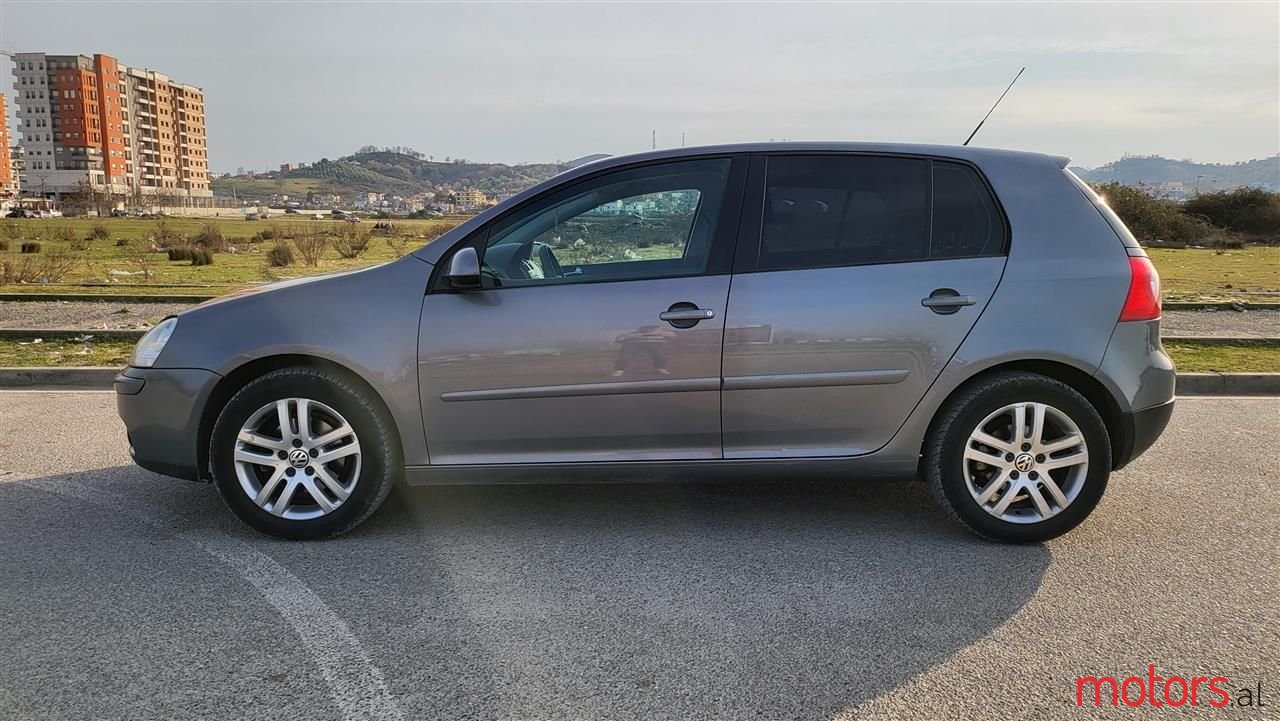 2007' Volkswagen Golf photo #6