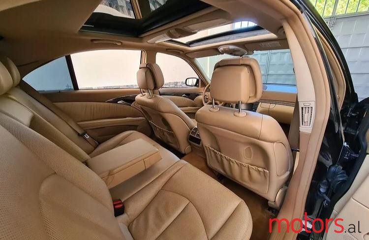 2008' Mercedes-Benz E 320 photo #5