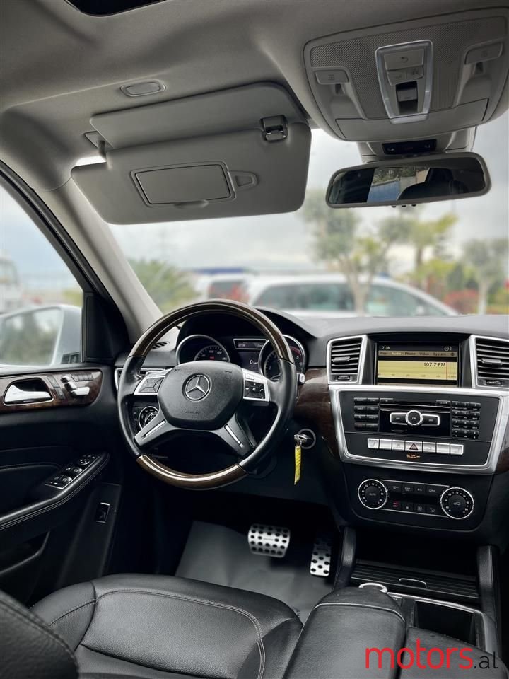 2012' Mercedes-Benz ML 350 photo #3