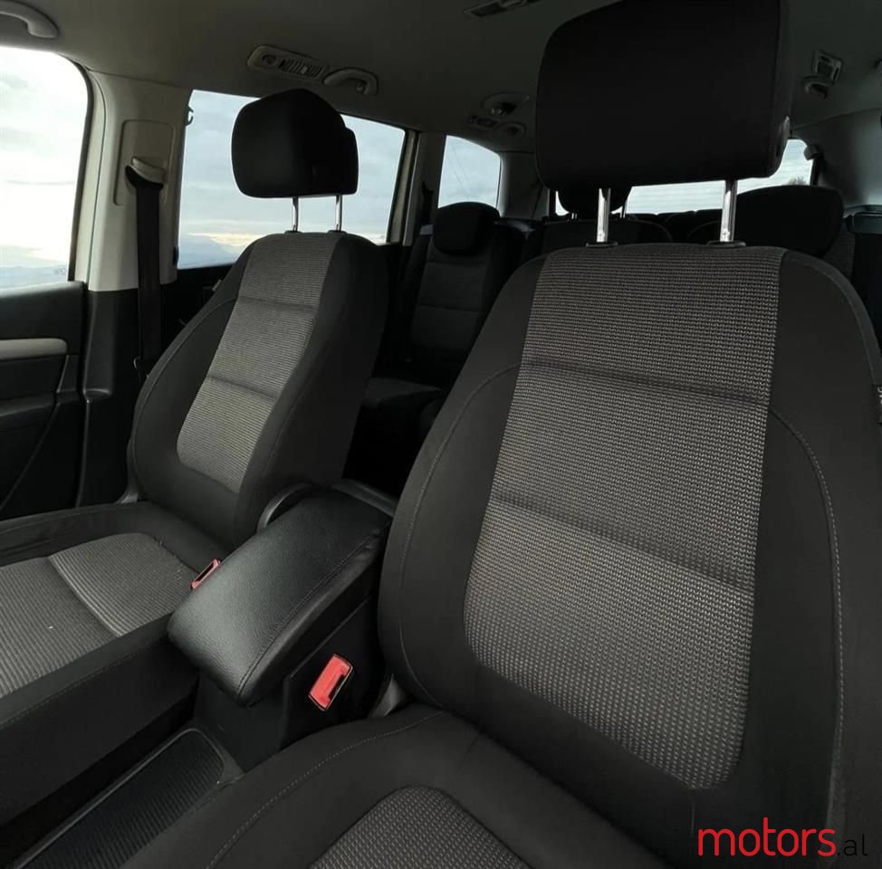 2015' Volkswagen Sharan photo #6