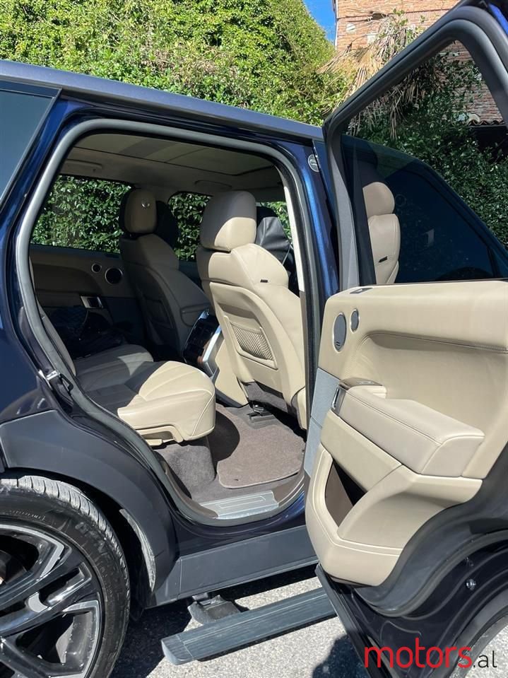 2016' Land Rover Range Rover Sport photo #4