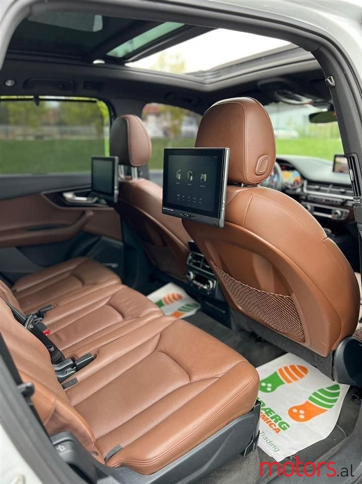 2017' Audi Q7 photo #3