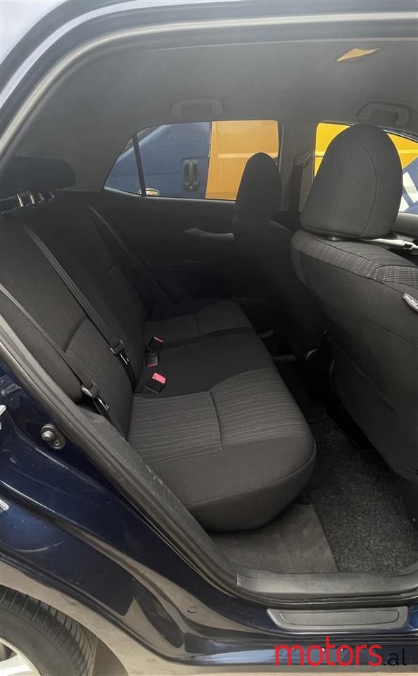 2008' Toyota Auris photo #6