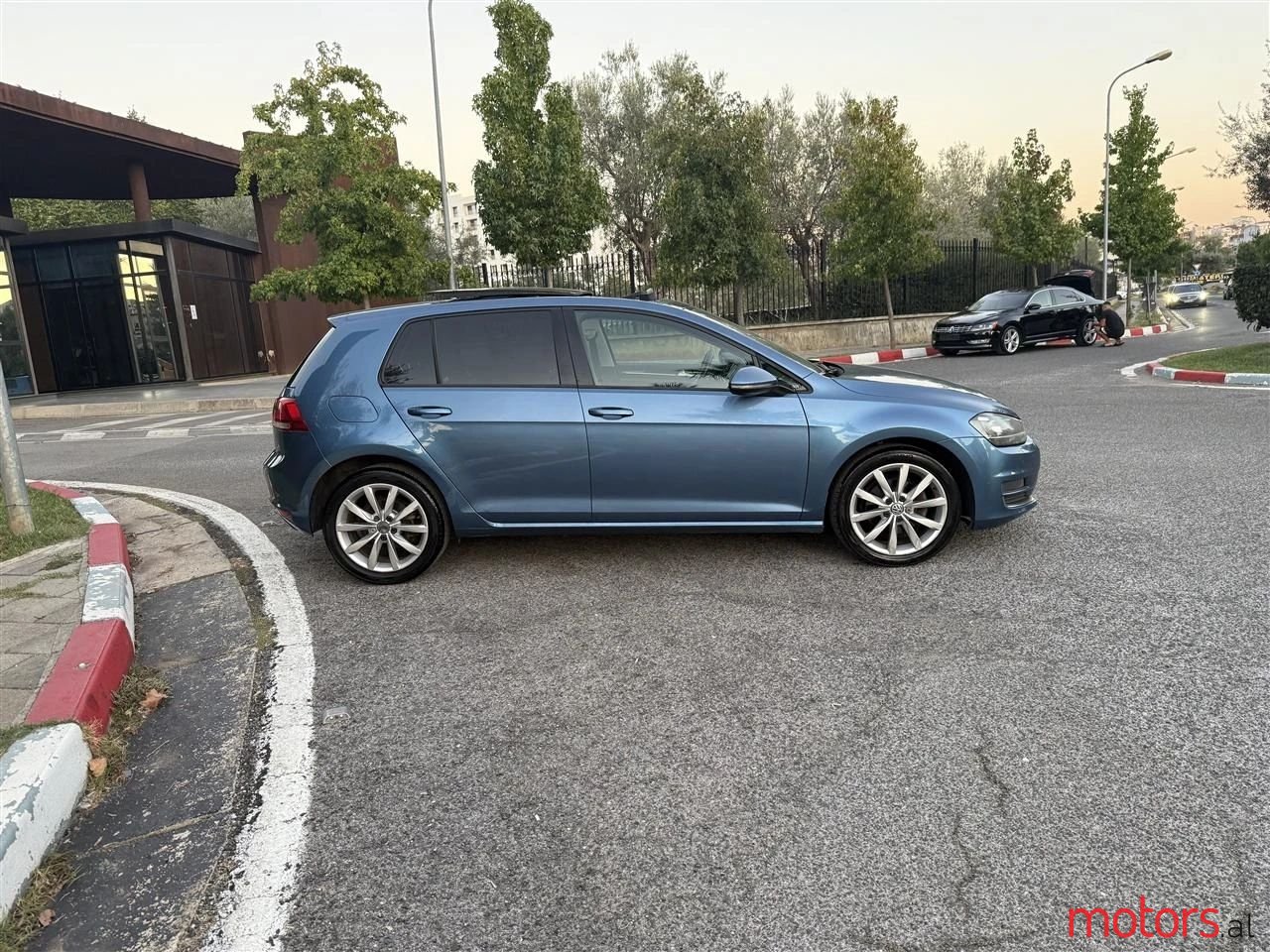 2014' Volkswagen Golf photo #2