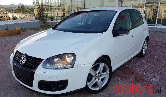 2008' Volkswagen Golf photo #2