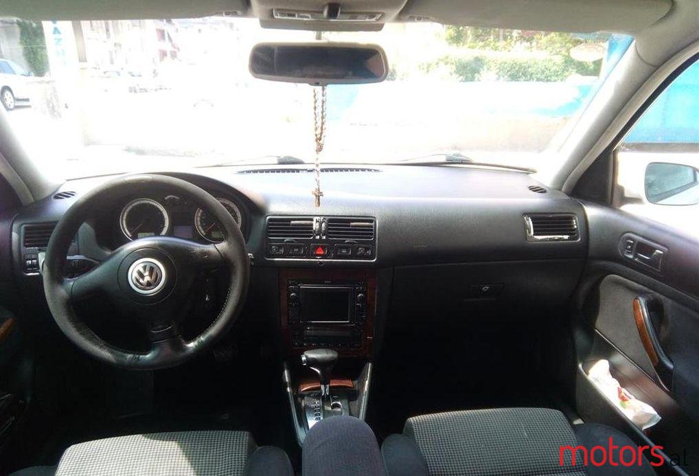 2001' Volkswagen Bora photo #1