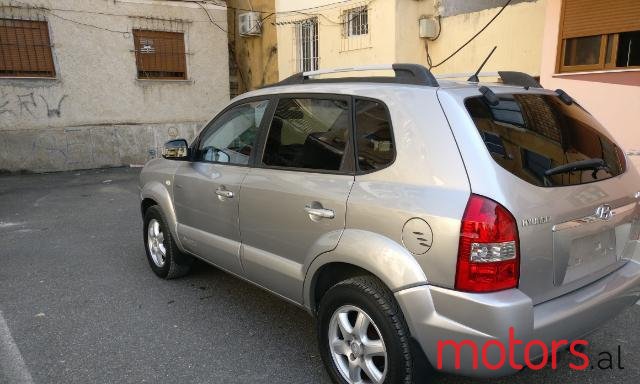2005' Hyundai Tucson photo #2