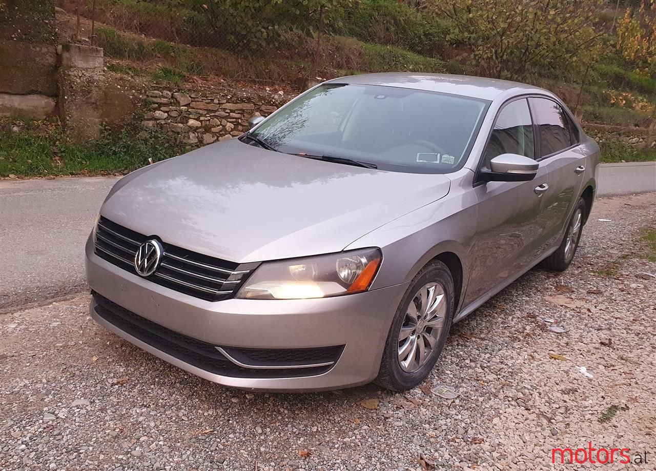 2014' Volkswagen Passat photo #2