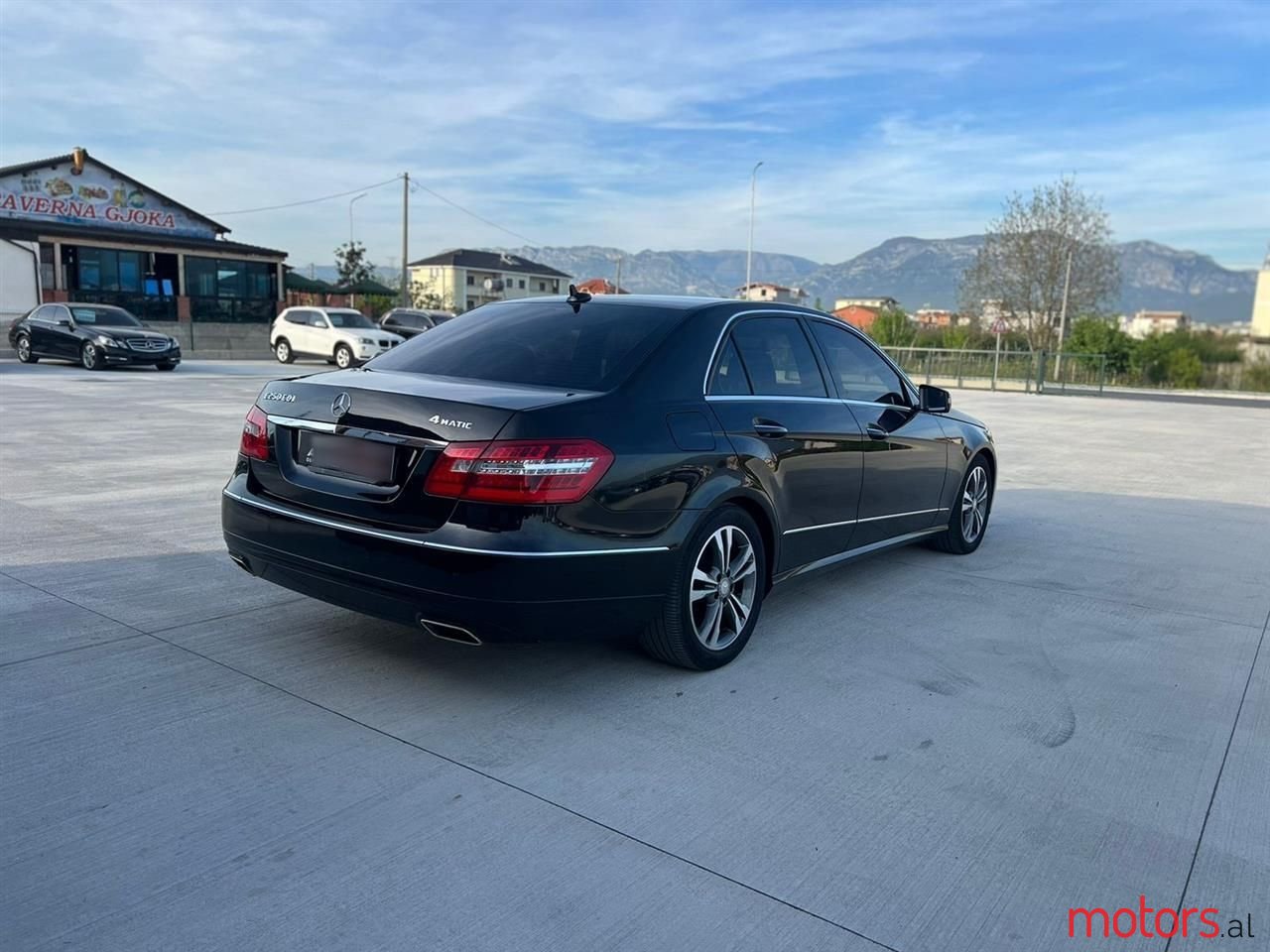 2013' Mercedes-Benz E 250 photo #3