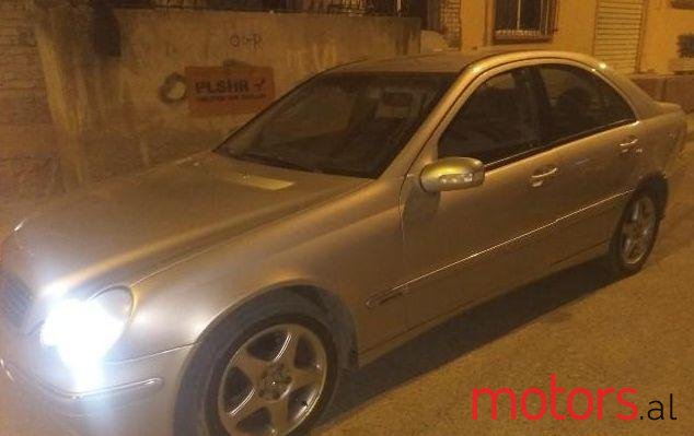 2002' Mercedes-Benz C-Class photo #1