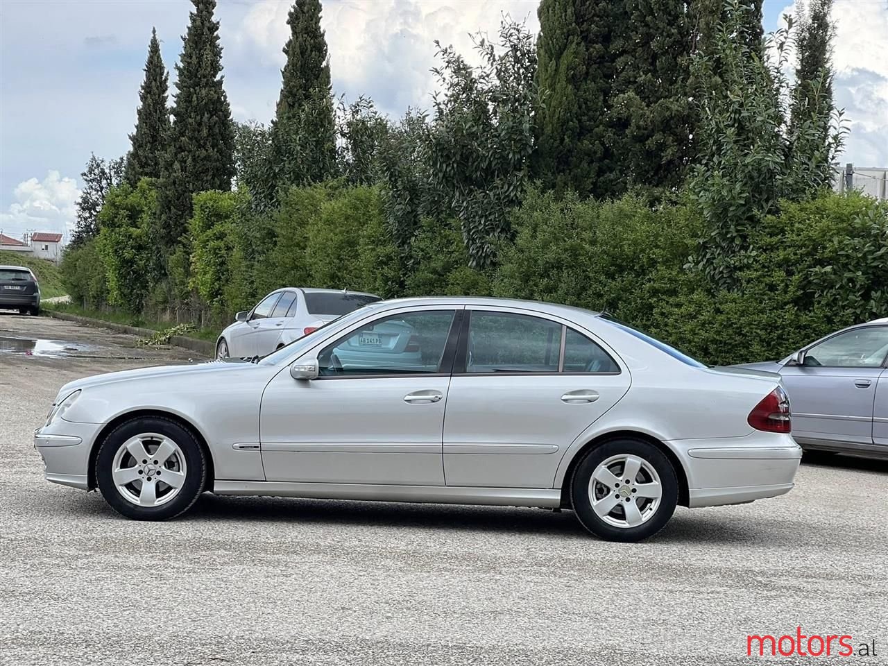 2003' Mercedes-Benz E 270 photo #3