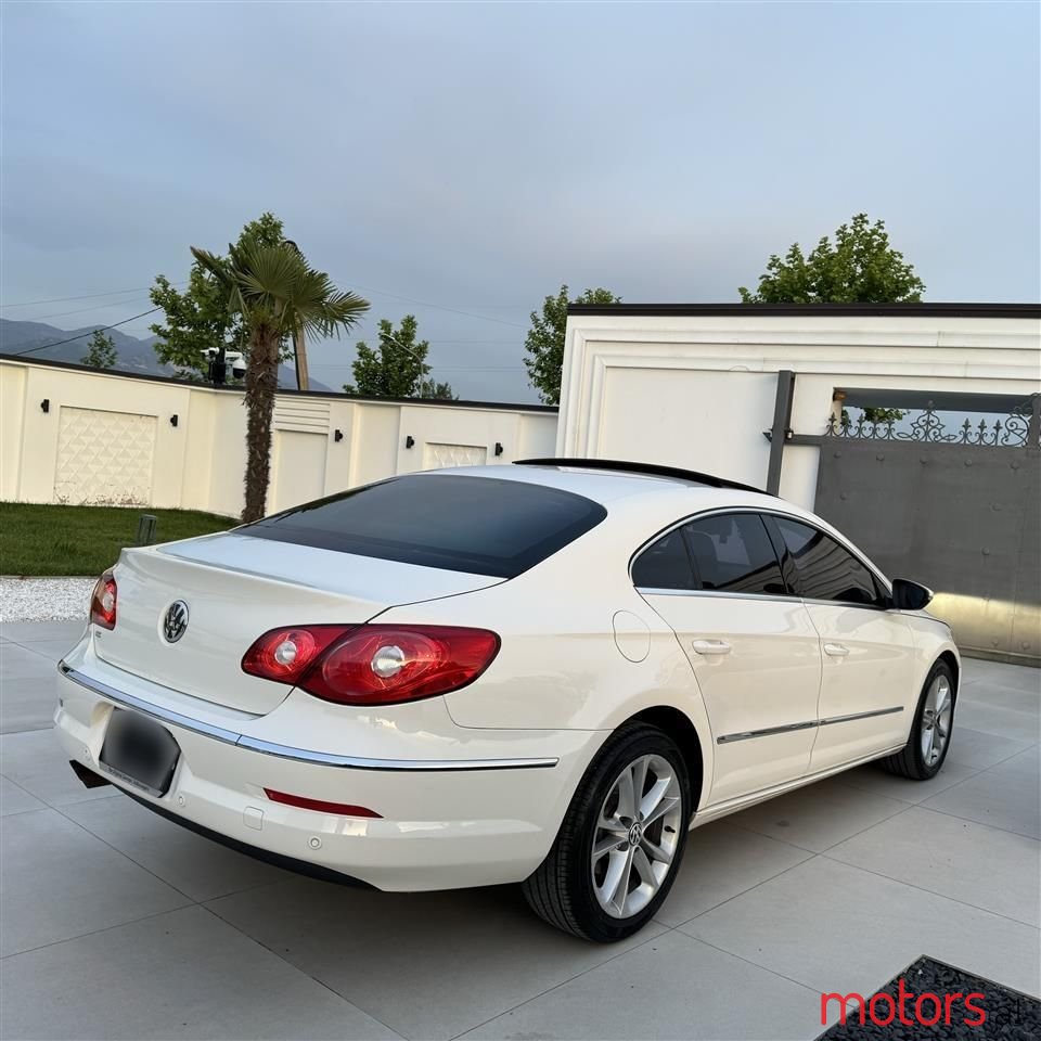 2010' Volkswagen photo #3