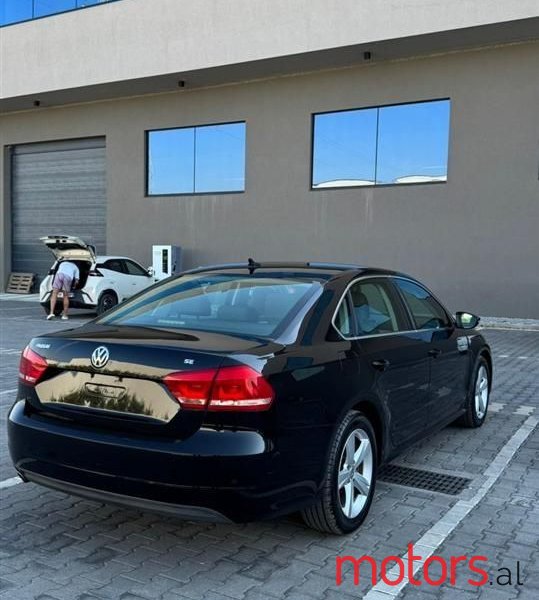 2012' Volkswagen Passat photo #3