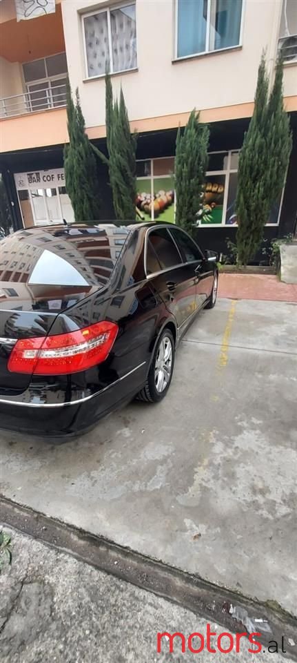 2010' Mercedes-Benz E 250 photo #4