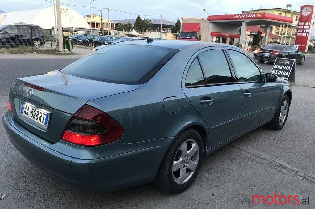 2002' Mercedes-Benz E 220 photo #1