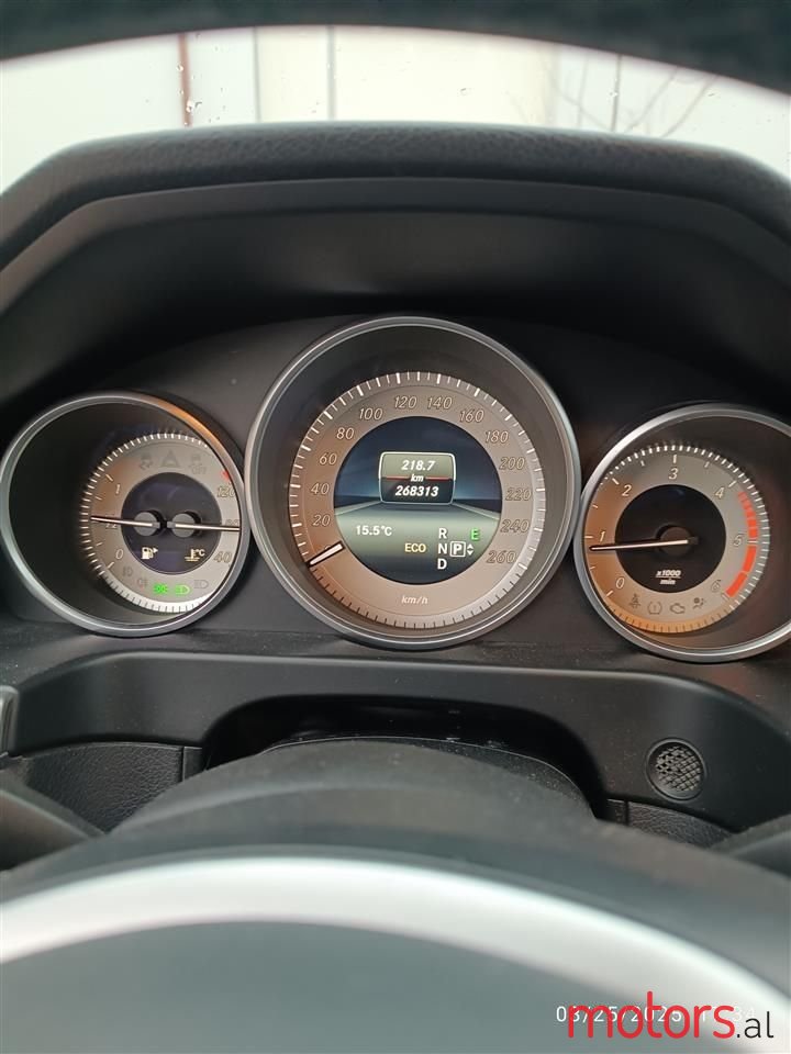 2014' Mercedes-Benz E 200 photo #6