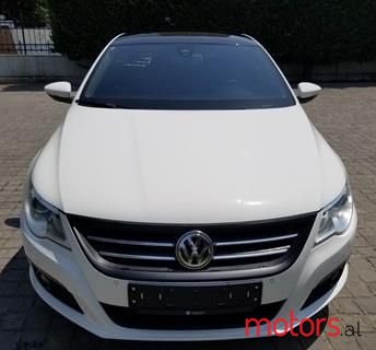 2010' Volkswagen Passat photo #1