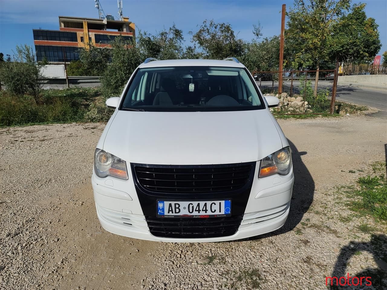 2008' Volkswagen Touran photo #4