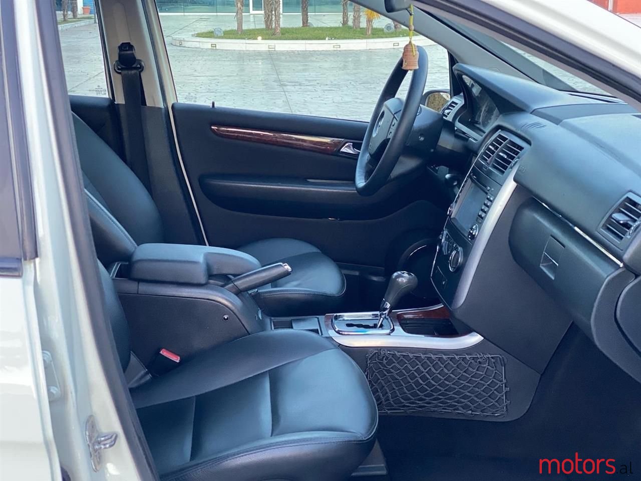 2006' Mercedes-Benz B 180 photo #3