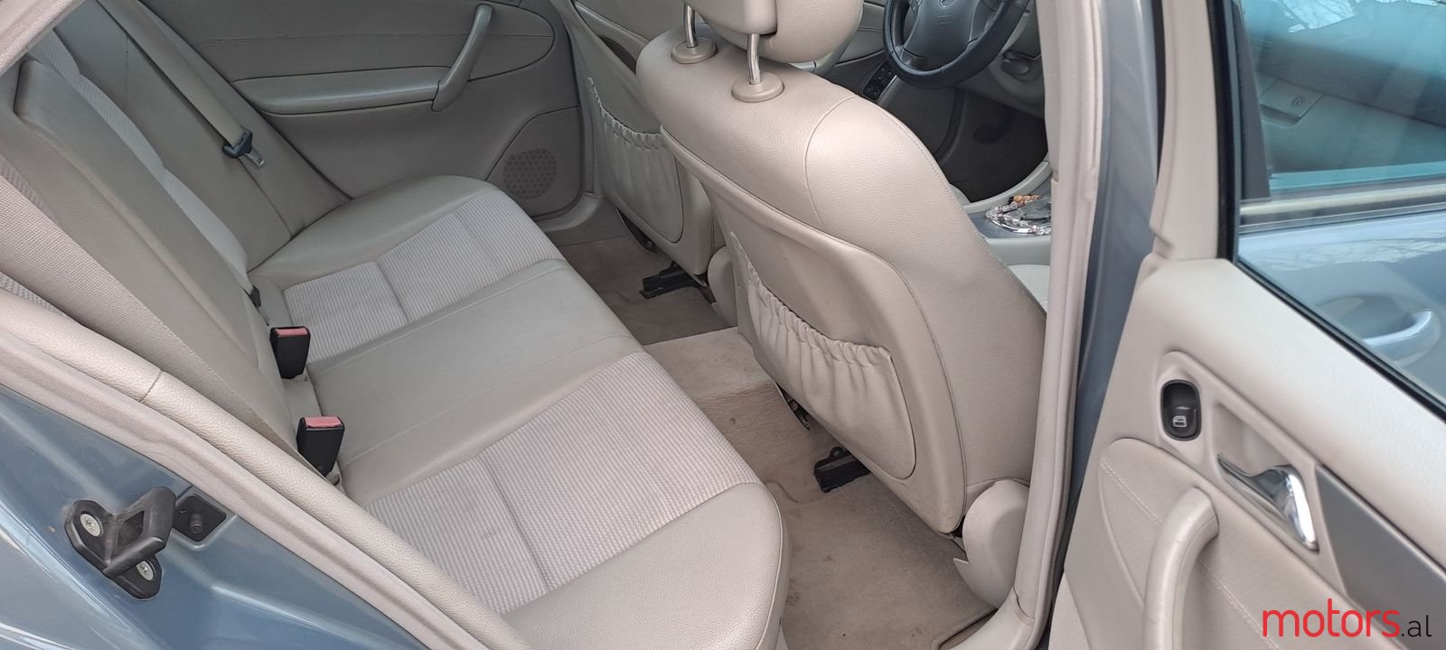 2005' Mercedes-Benz C 220 photo #5