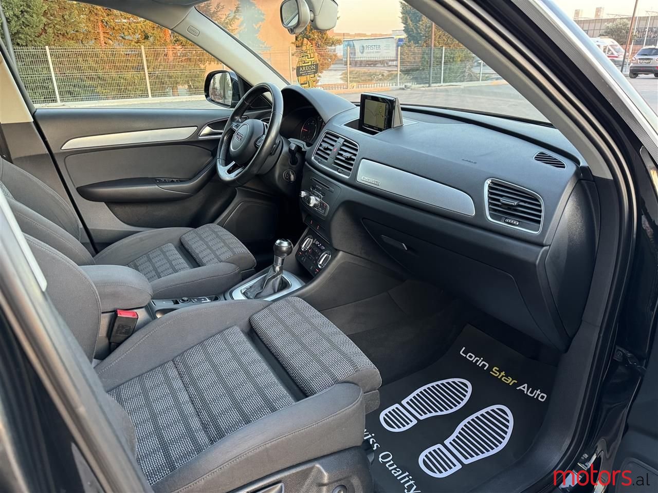 2013' Audi Q3 photo #2