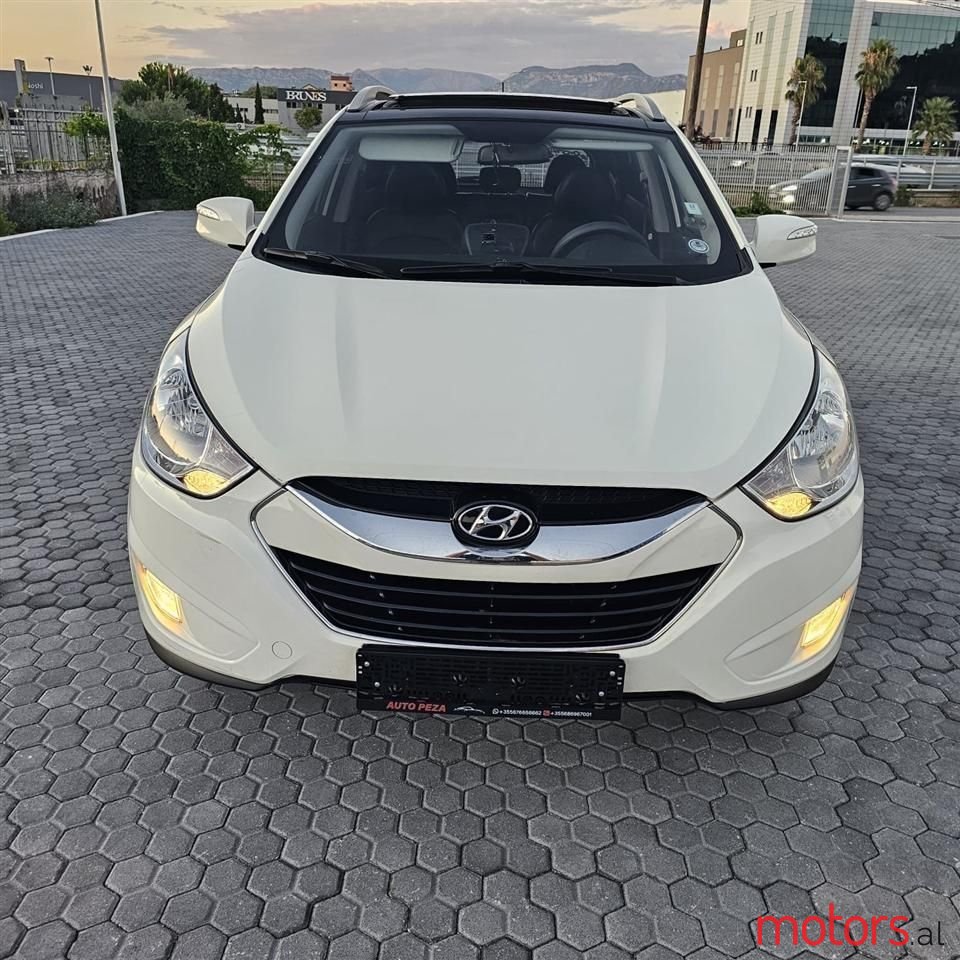 2010' Hyundai Tucson photo #2