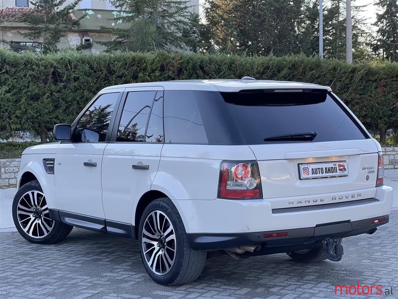 2011' Land Rover Range Rover Sport photo #5