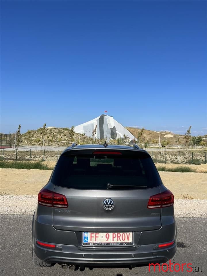 2014' Volkswagen Tiguan photo #4