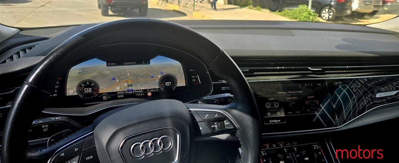 2019' Audi Q8 photo #4