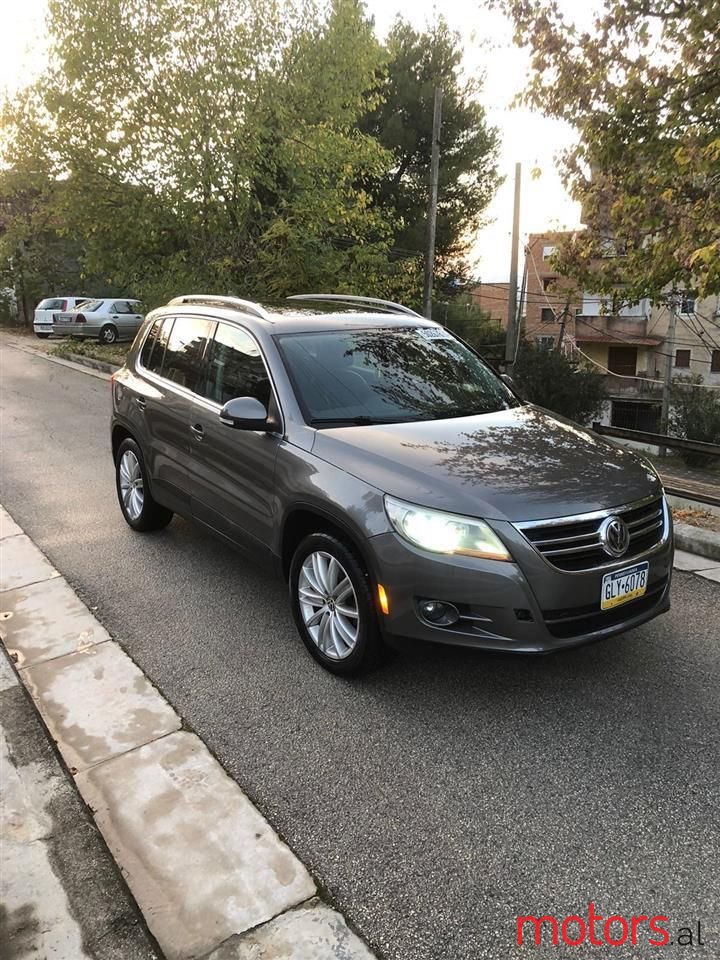 2009' Volkswagen Tiguan photo #6