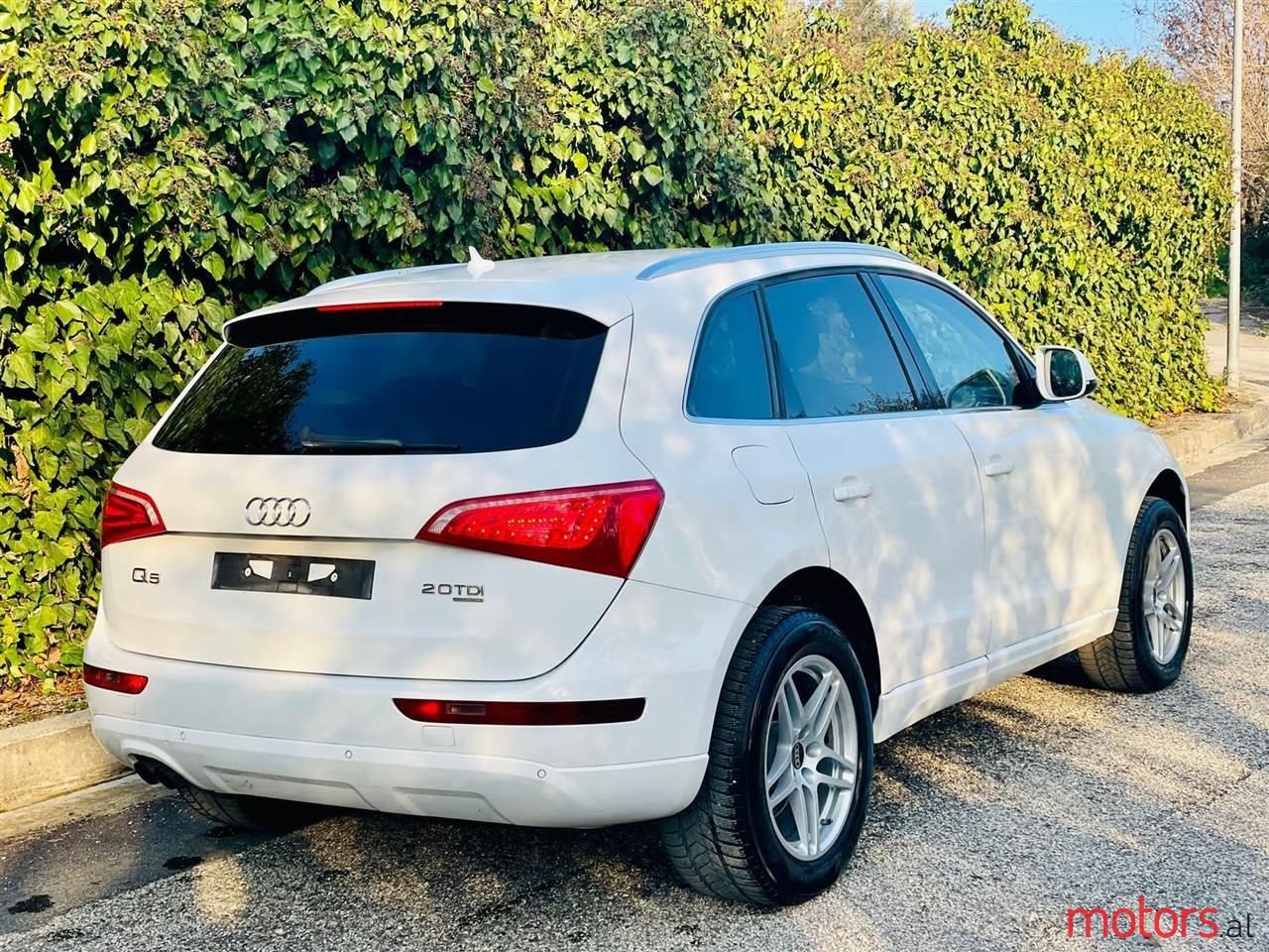 2010' Audi Q5 photo #3