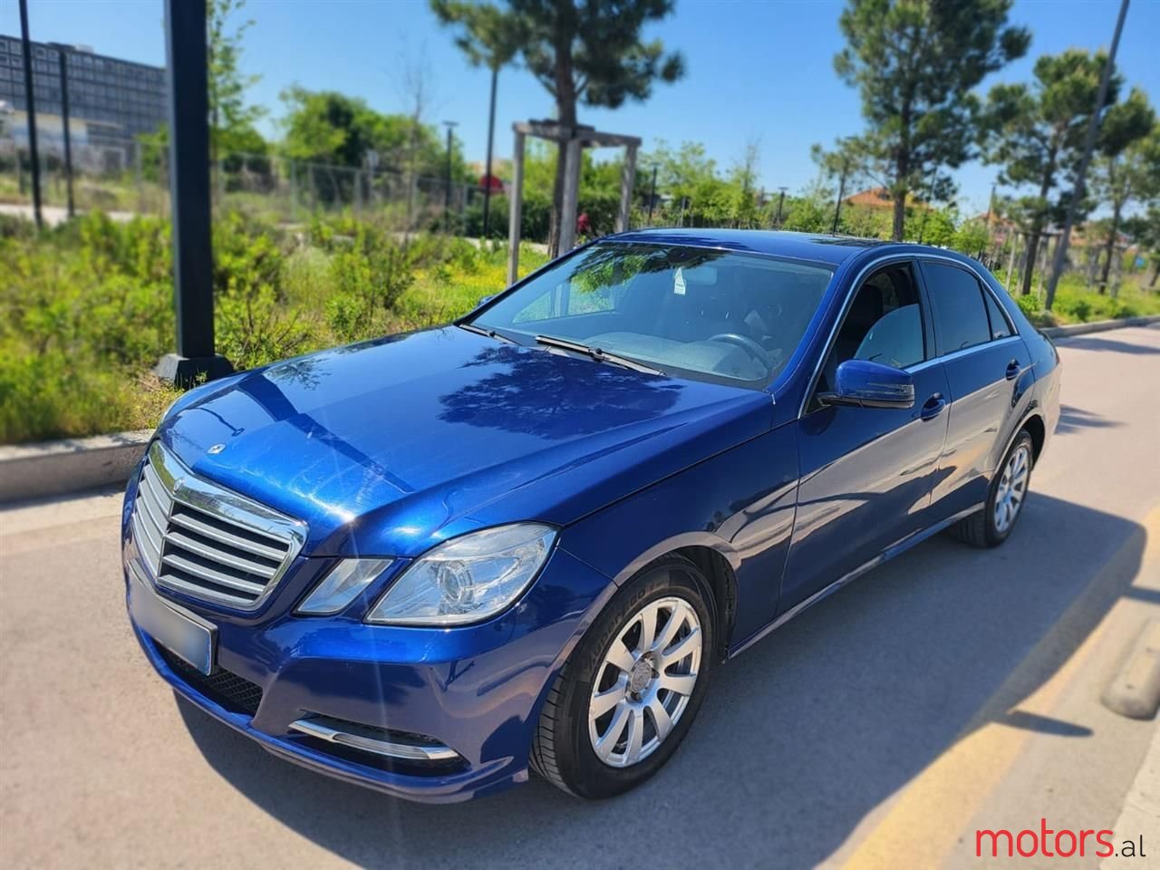 2012' Mercedes-Benz 220 photo #2