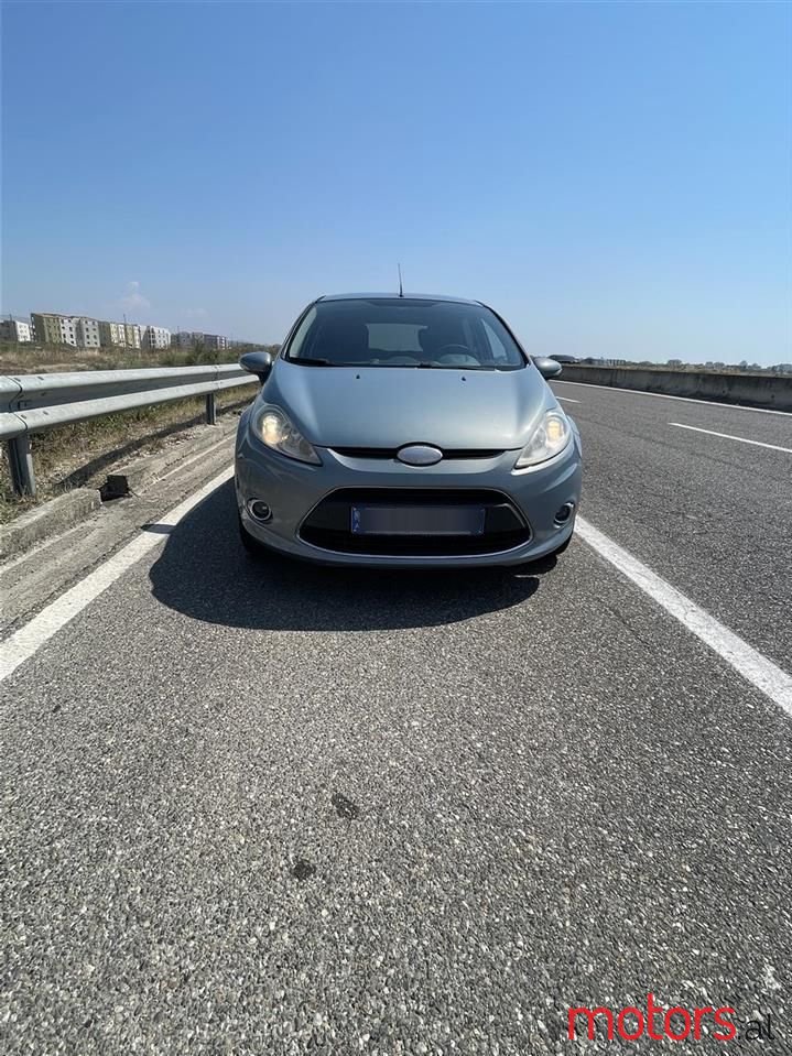 2010' Ford Fiesta photo #2