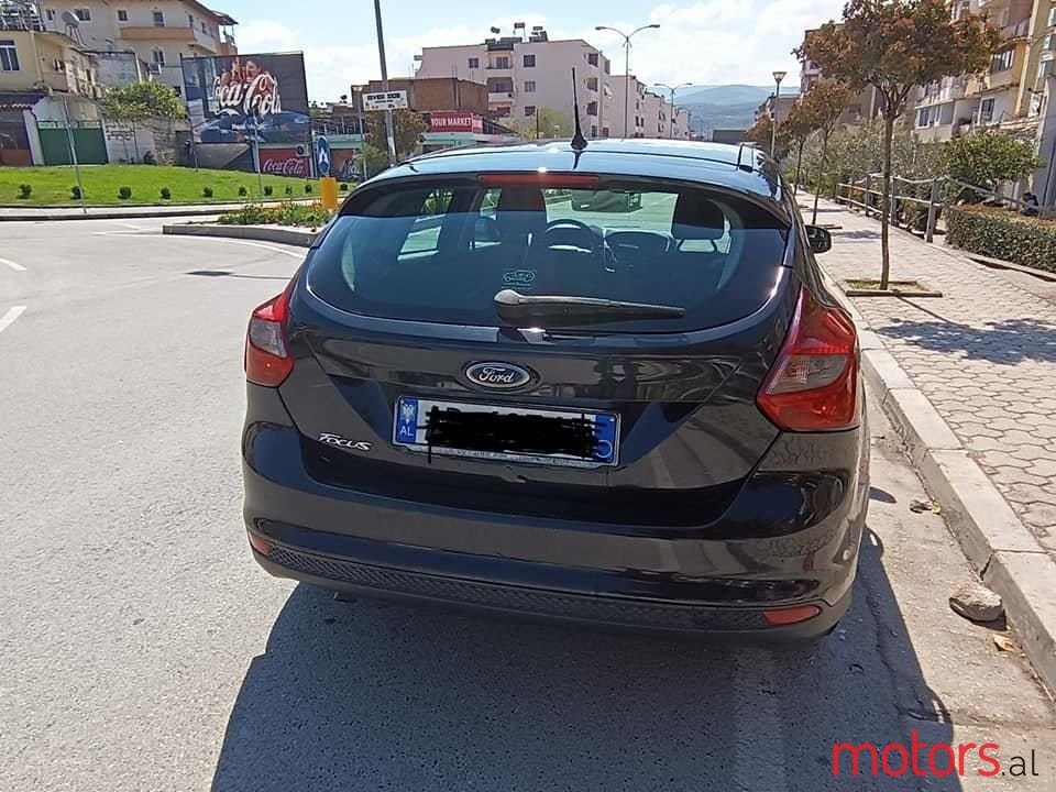 2011' Ford Focus photo #3