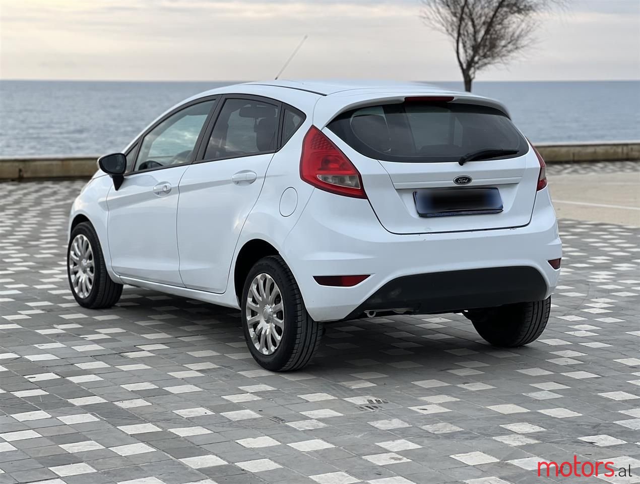 2010' Ford Fiesta photo #6