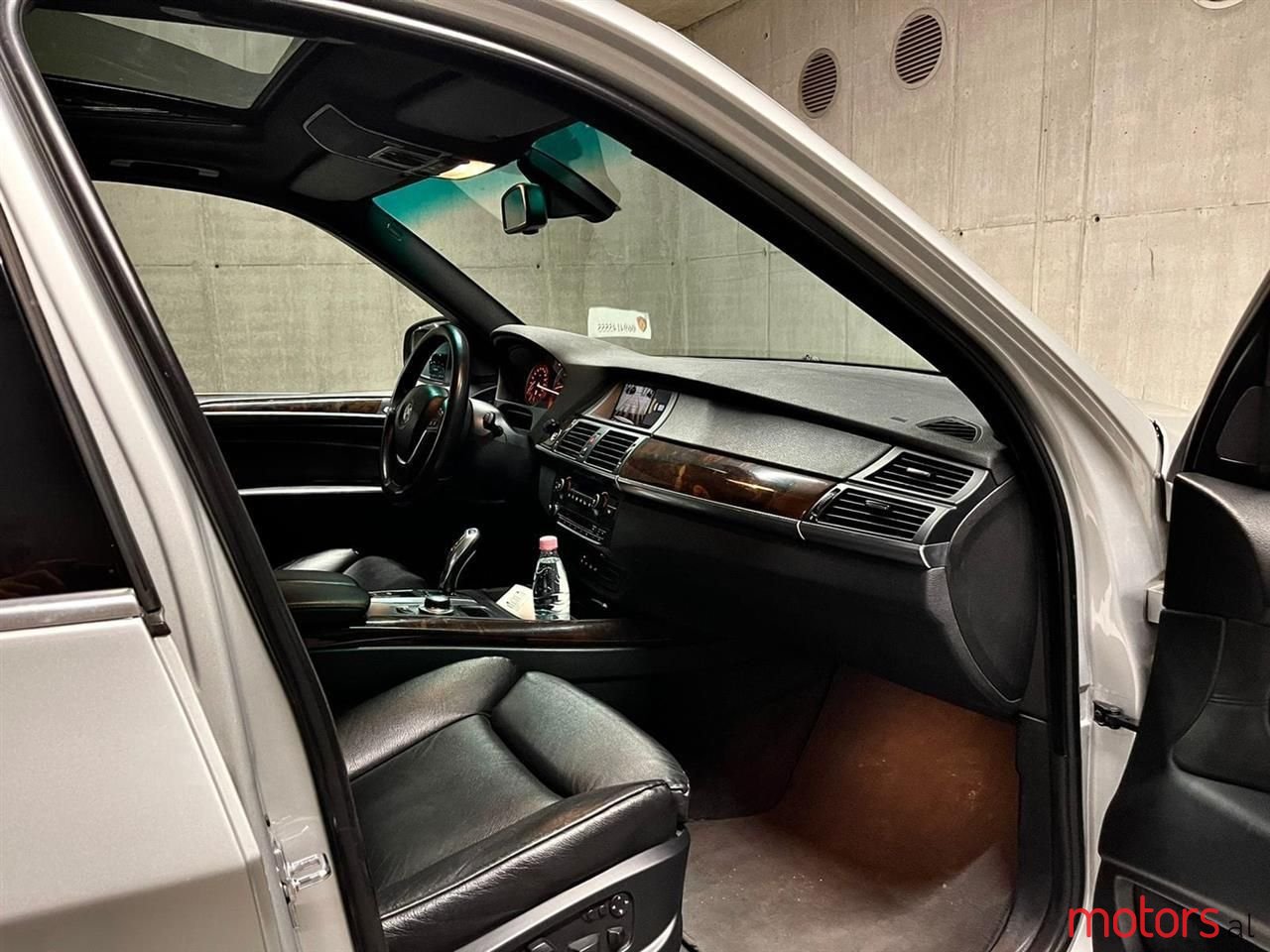 2010' BMW X5 photo #2