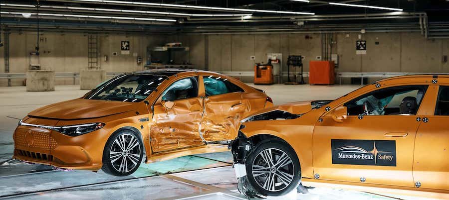 Mercedes-Benz CLA crash test