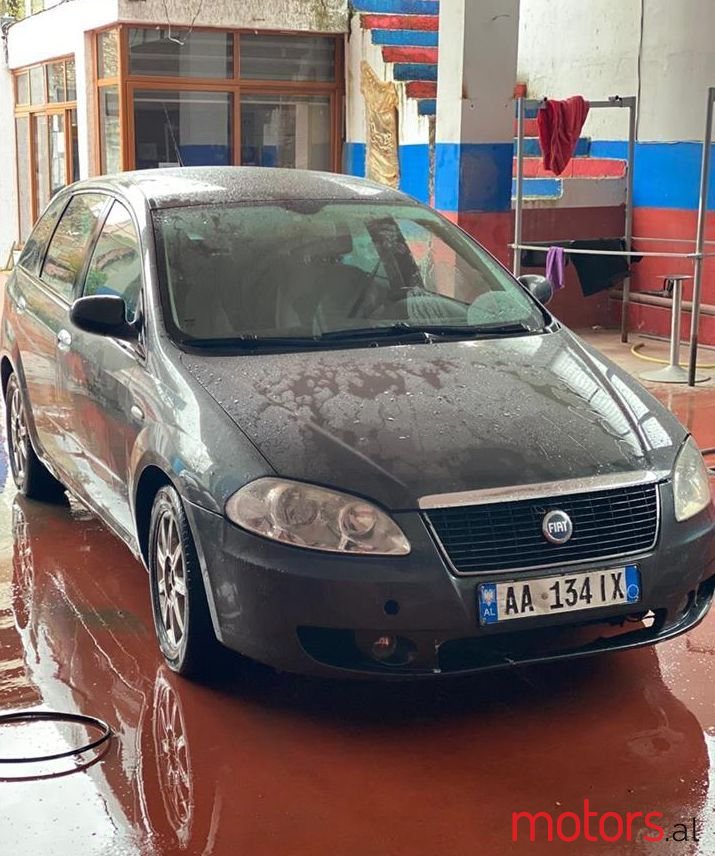 2005' Fiat Croma photo #1