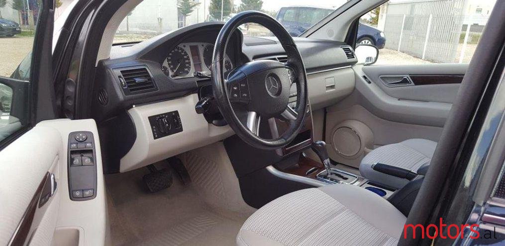 2005' Mercedes-Benz B 180 photo #1