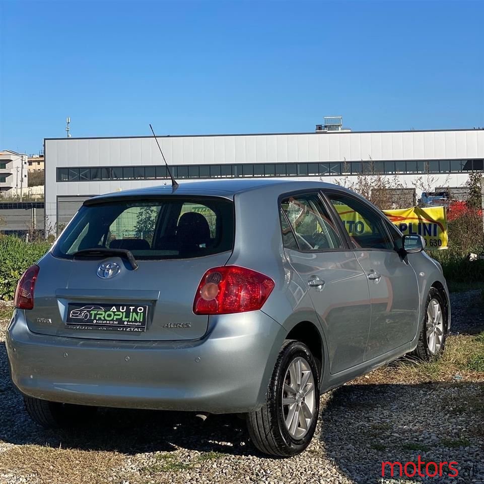 2008' Toyota Auris photo #6