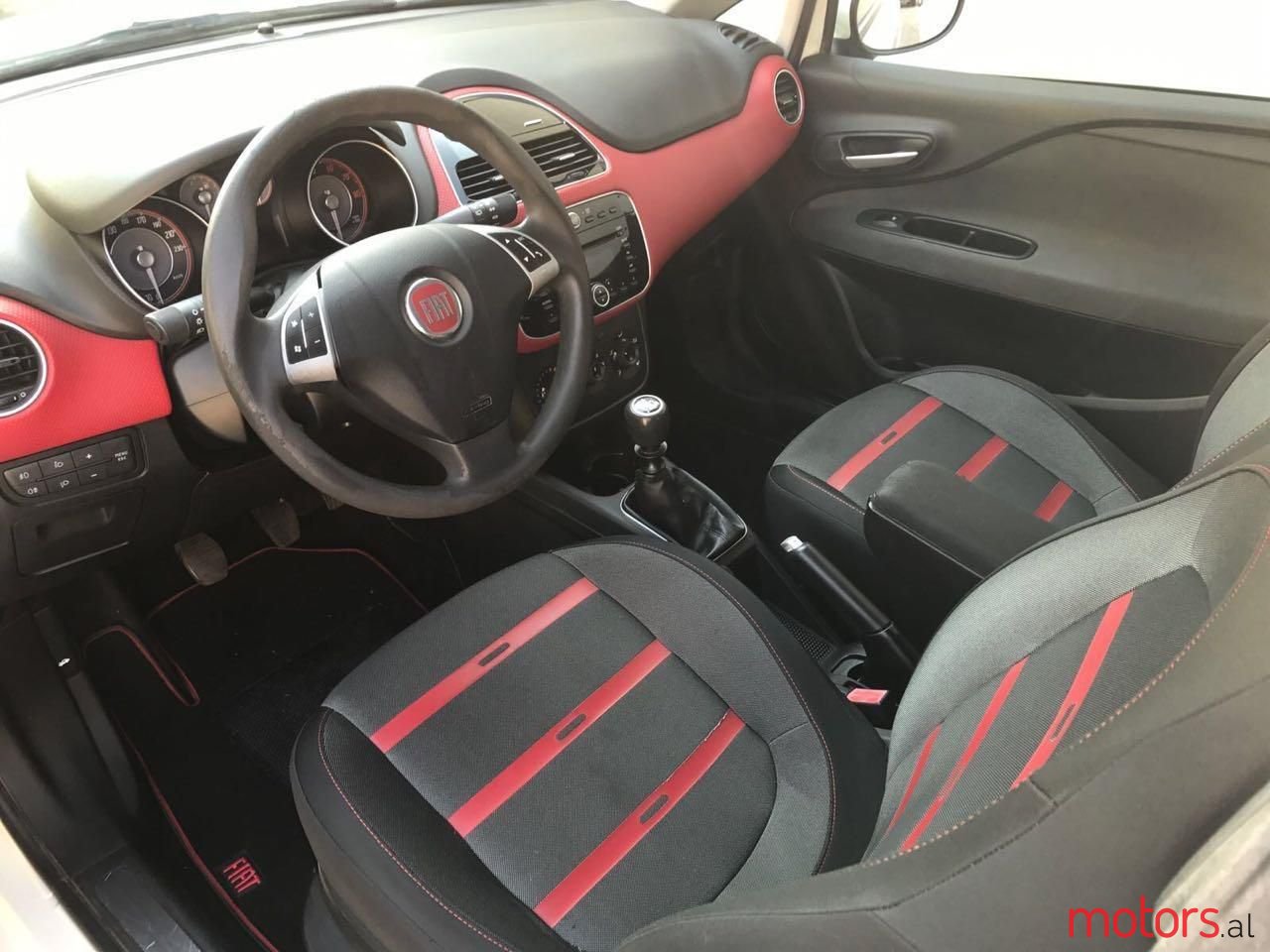 2010' Fiat Punto Evo photo #1