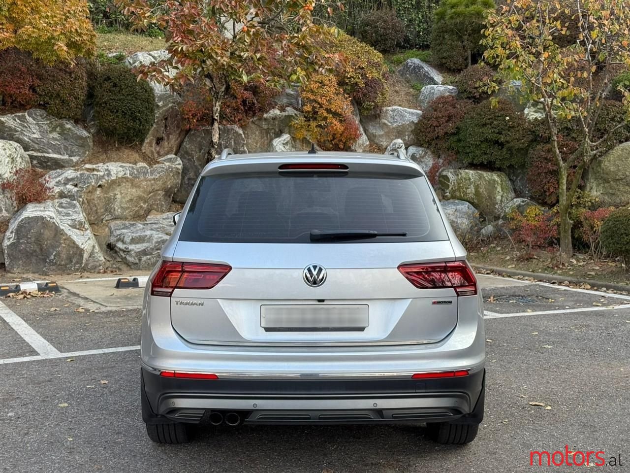 2018' Volkswagen Tiguan photo #6