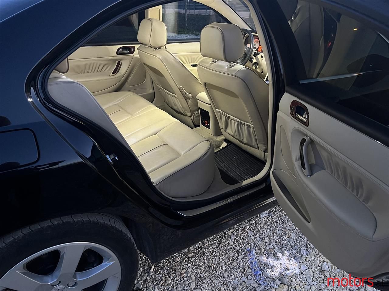 2009' Peugeot 607 photo #4