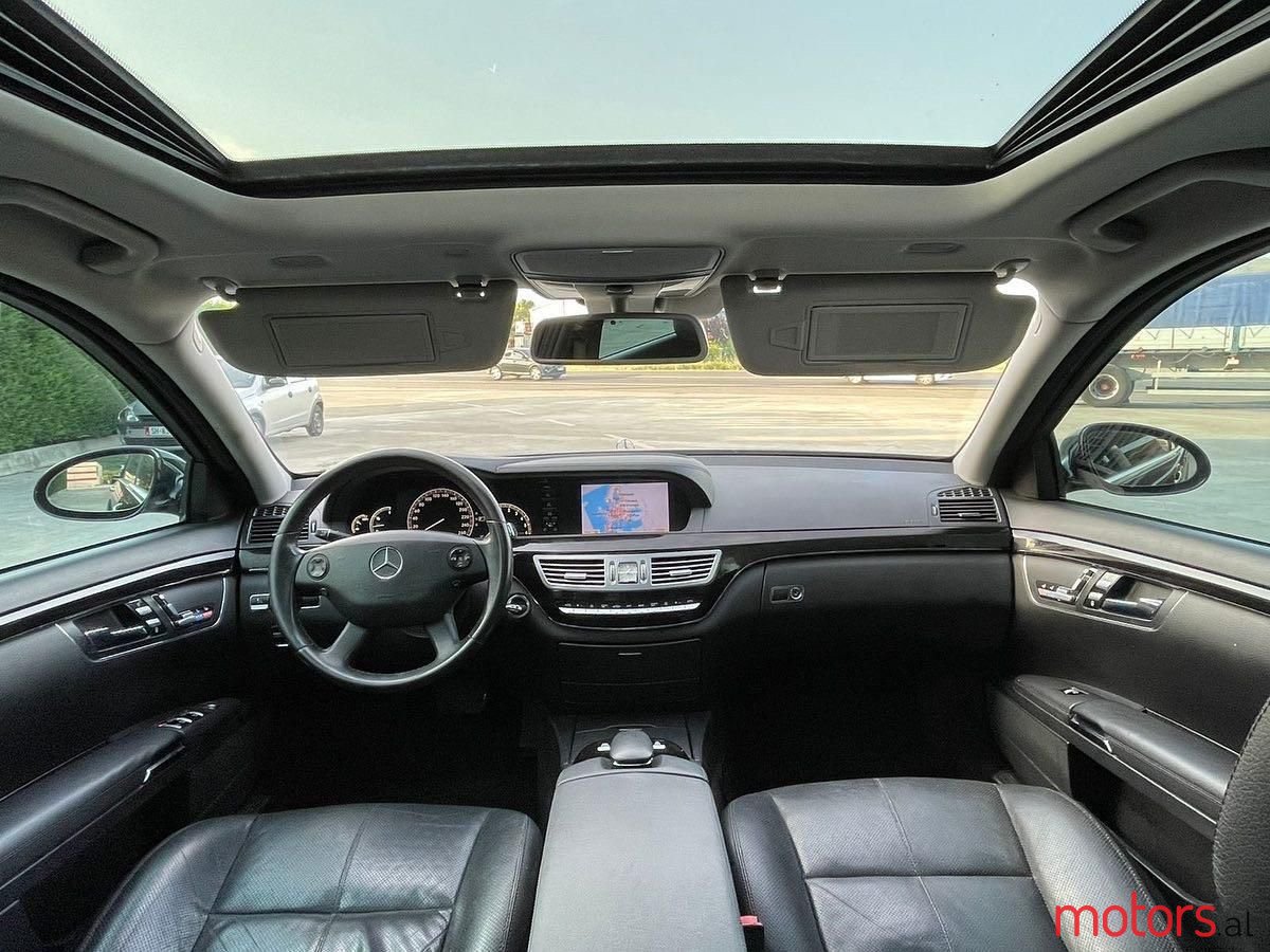 2009' Mercedes-Benz S 320 photo #3